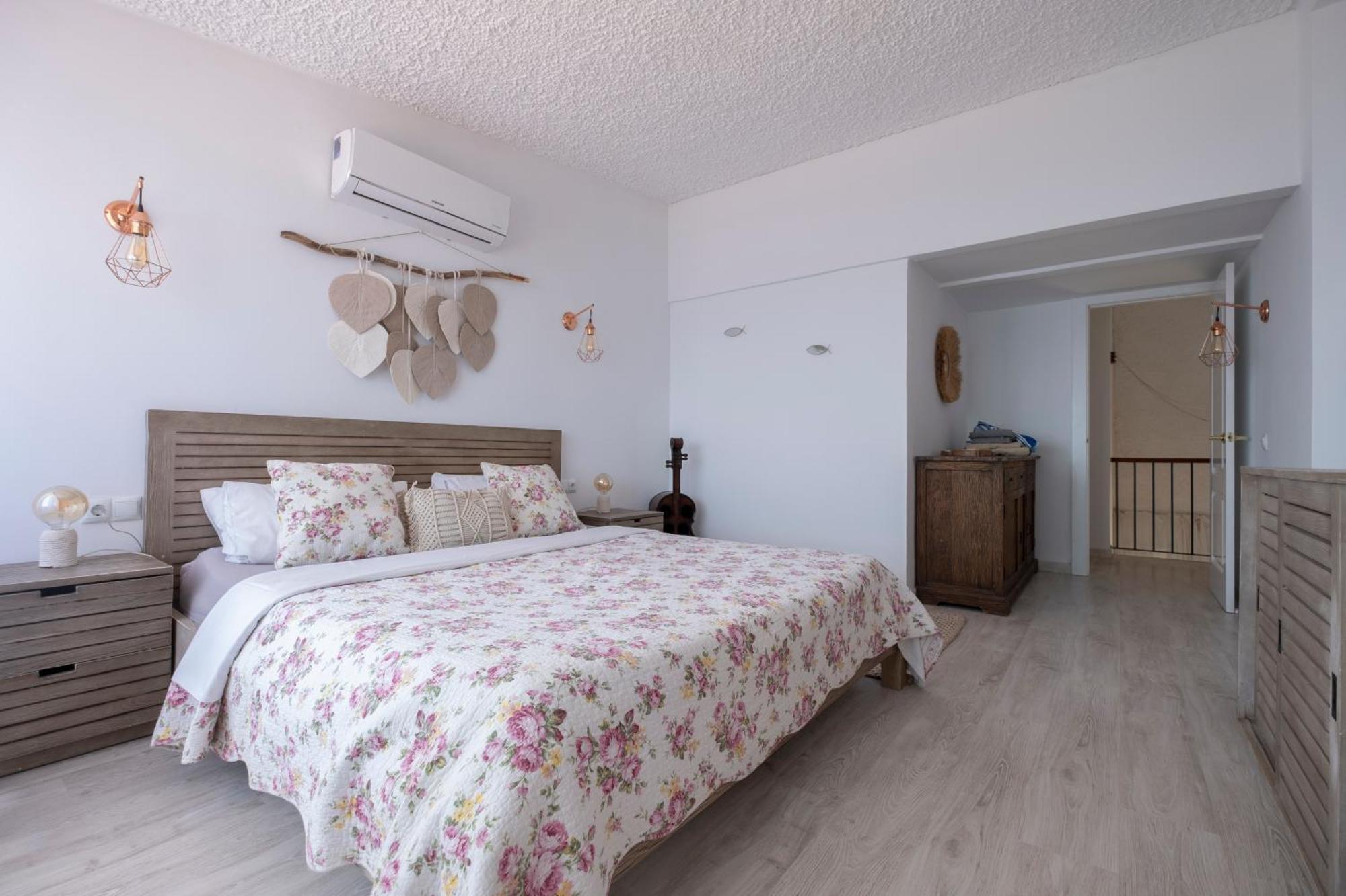 Beach Villa Dorada エステポナ エクステリア 写真
