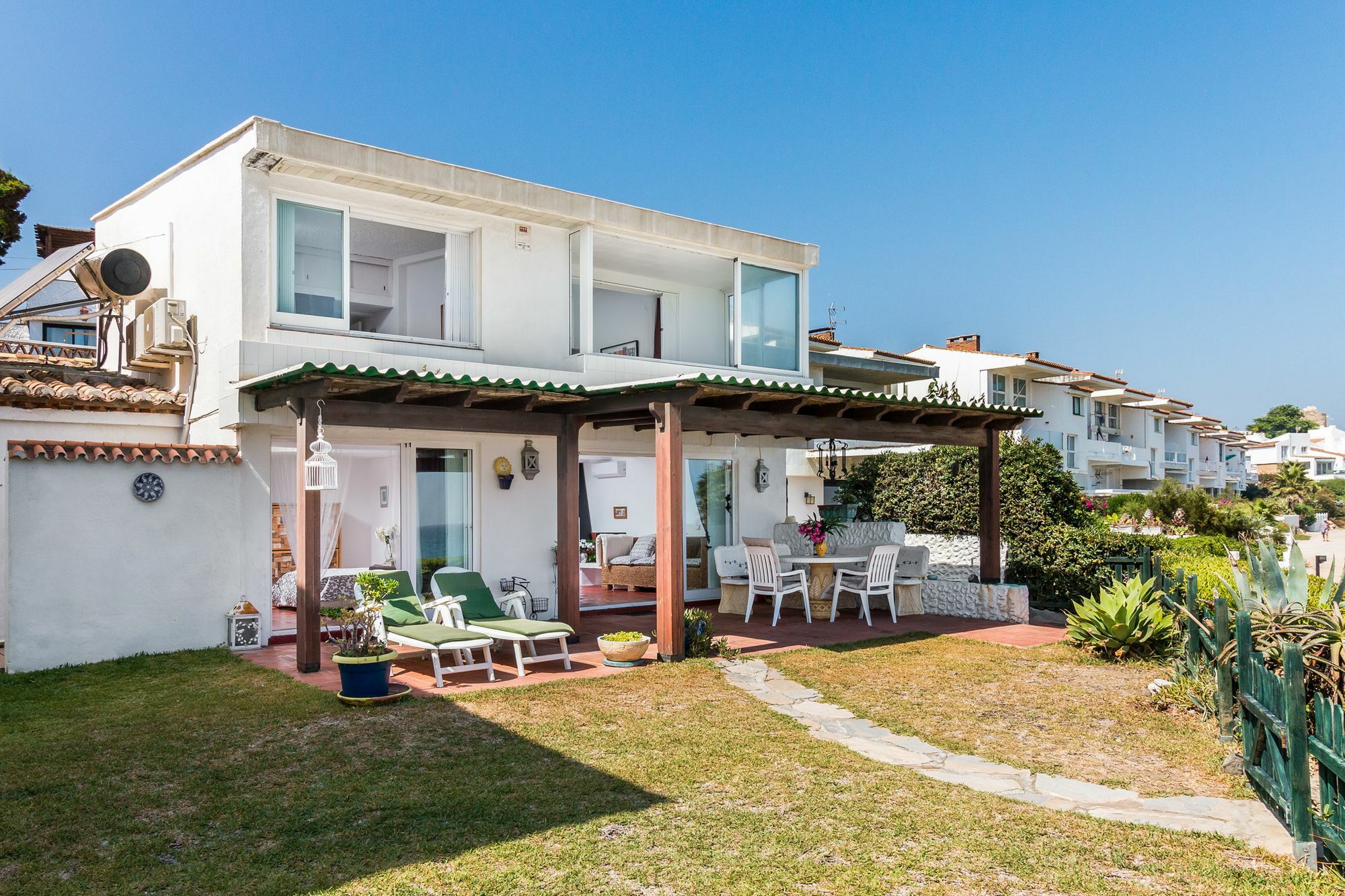Beach Villa Dorada エステポナ エクステリア 写真